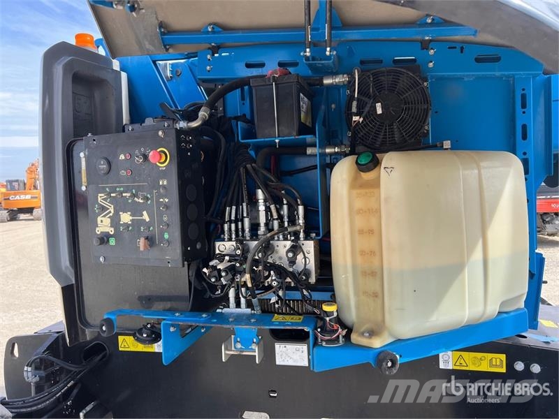 Genie Z-62/40 Articulating Boom Lift ブームリフト 屈伸型