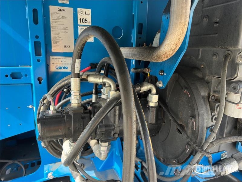 Genie Z-62/40 Articulating Boom Lift ブームリフト 屈伸型
