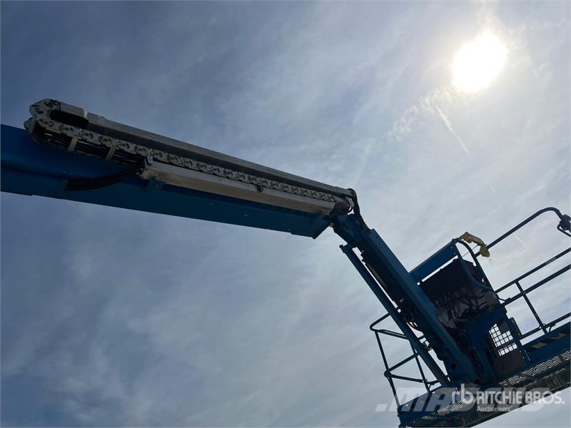 Genie Z-62/40 Articulating Boom Lift ブームリフト 屈伸型