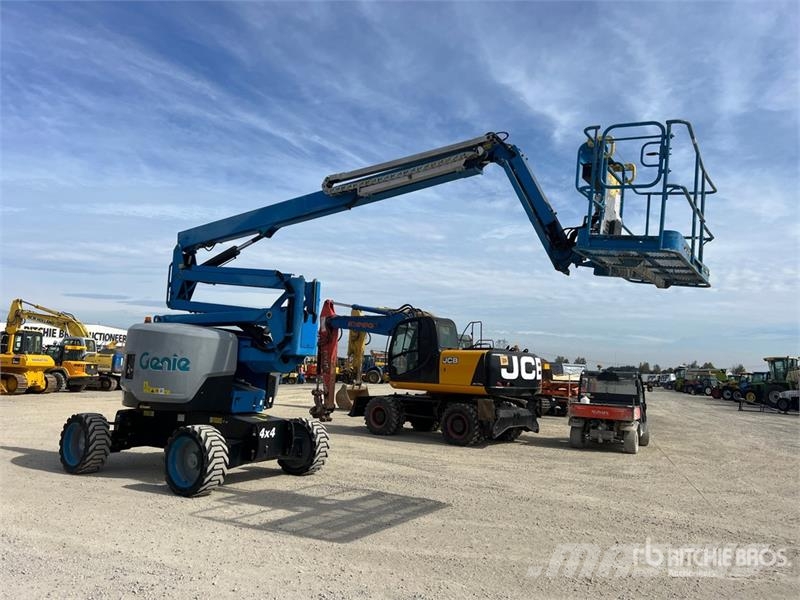 Genie Z-62/40 Articulating Boom Lift ブームリフト 屈伸型