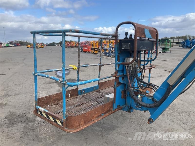 Genie Z-80/60 4WD Diesel Articulating Boom Lift Iseliikuvad poomtõstukid