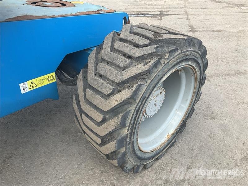 Genie Z-80/60 4WD Diesel Articulating Boom Lift Iseliikuvad poomtõstukid