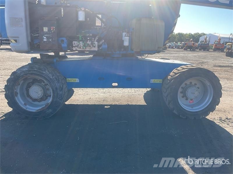 Genie Z-80/60 4WD Diesel Articulating Boom Lift Articulated boom lifts