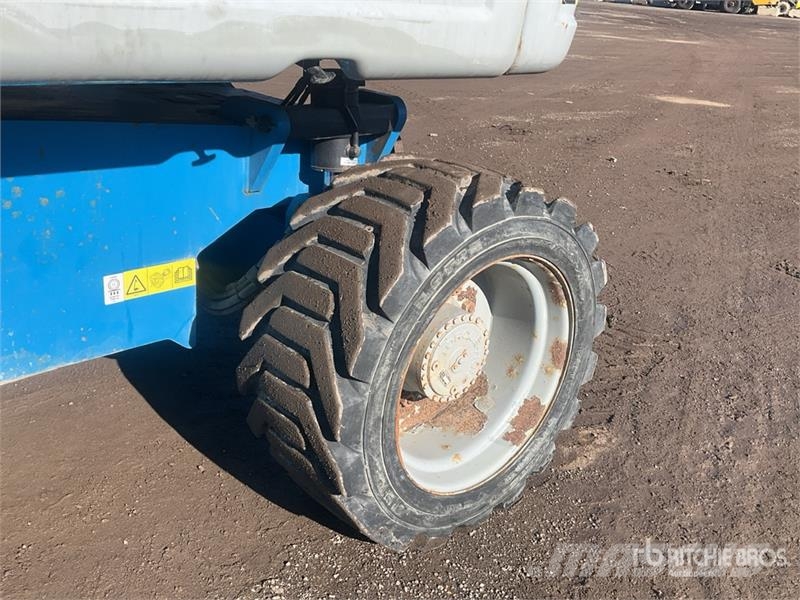 Genie Z-80/60 4WD Diesel Articulating Boom Lift Articulated boom lifts