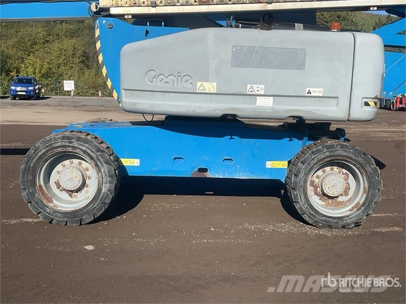 Genie Z-80/60 4WD Diesel Articulating Boom Lift Articulated boom lifts