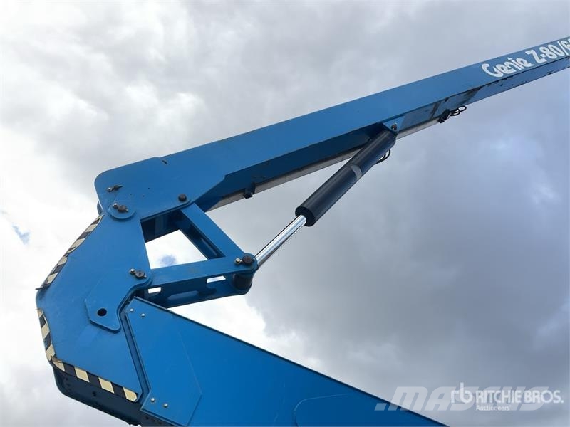Genie Z-80/60 4WD Diesel Articulating Boom Lift Iseliikuvad poomtõstukid