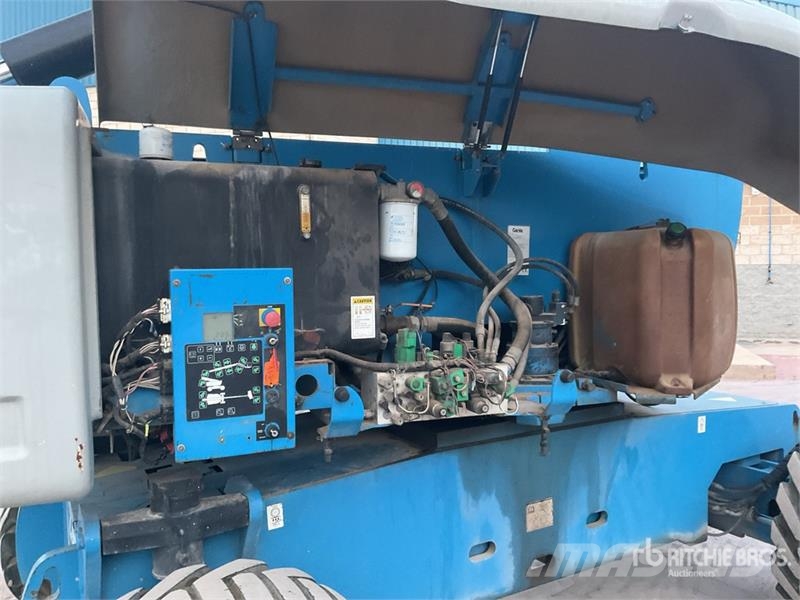 Genie Z-80 Diesel Articulating Boom Lift Knikarmhoogwerkers