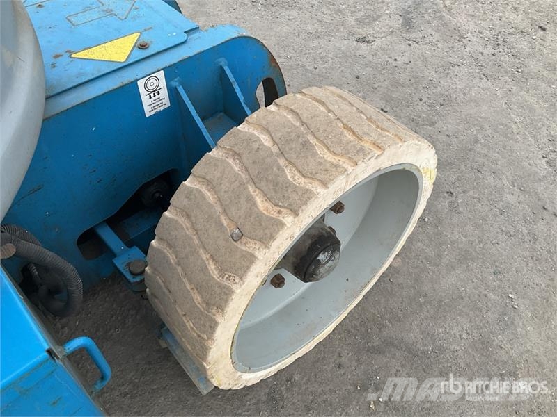 Genie Z30/20N 2WD Electric Articulating Boom Lift رافعات سلة مفصلية