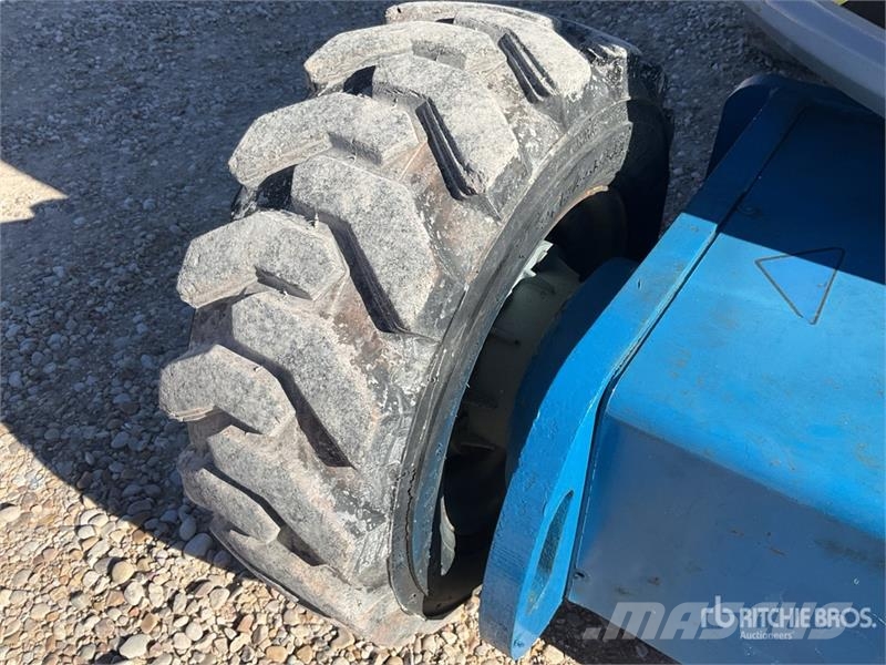 Genie Z34/22 4WD Diesel Articulating Boom Lift Articulated boom lifts