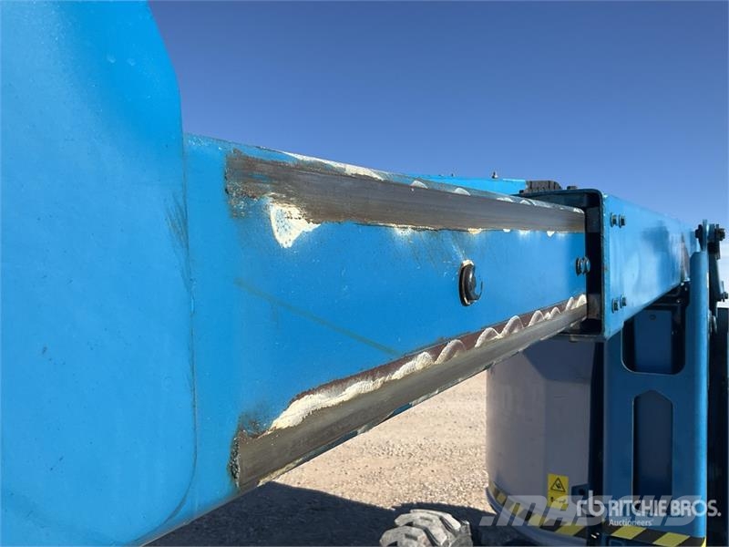 Genie Z34/22 4WD Diesel Articulating Boom Lift Articulated boom lifts