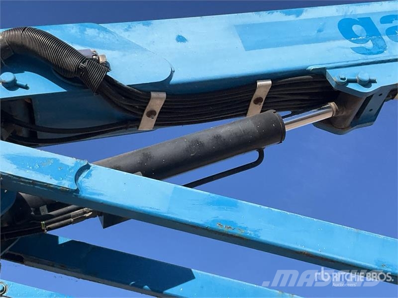 Genie Z34/22 4WD Diesel Articulating Boom Lift Articulated boom lifts
