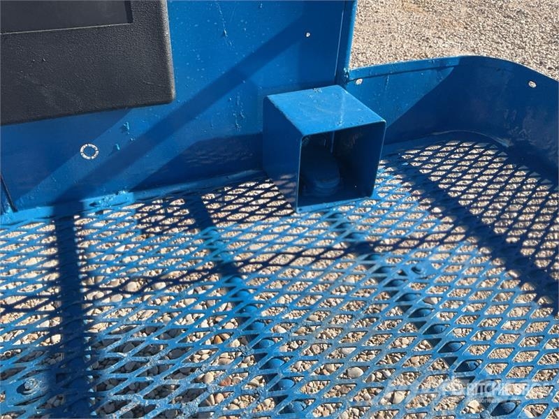 Genie Z34/22 4WD Diesel Articulating Boom Lift Articulated boom lifts