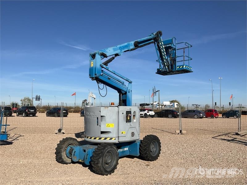 Genie Z34/22 4WD Diesel Articulating Boom Lift Articulated boom lifts