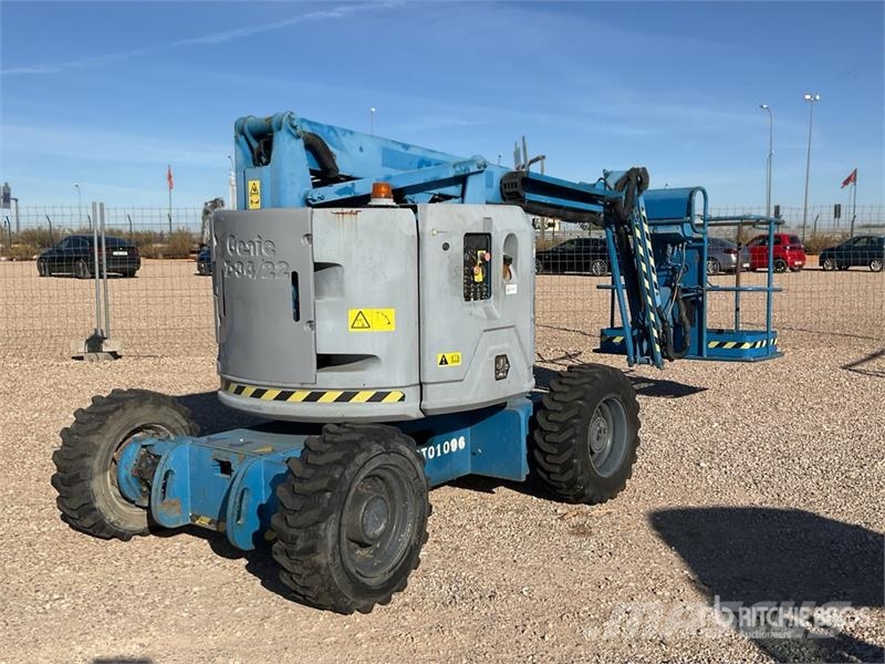 Genie Z34/22 4WD Diesel Articulating Boom Lift Articulated boom lifts