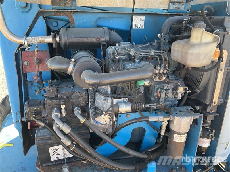 Genie Z34/22 4WD Diesel Articulating Boom Lift Articulated boom lifts