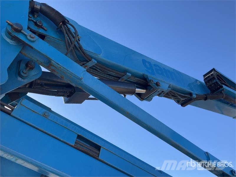 Genie Z34/22 4WD Diesel Articulating Boom Lift Articulated boom lifts