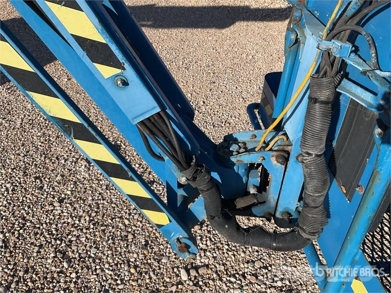 Genie Z34/22 4WD Diesel Articulating Boom Lift Articulated boom lifts