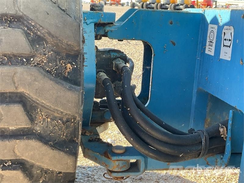Genie Z34/22 4WD Diesel Articulating Boom Lift Articulated boom lifts