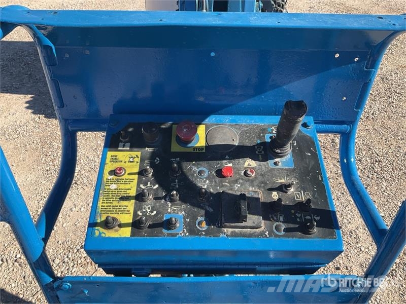 Genie Z34/22 4WD Diesel Articulating Boom Lift Articulated boom lifts