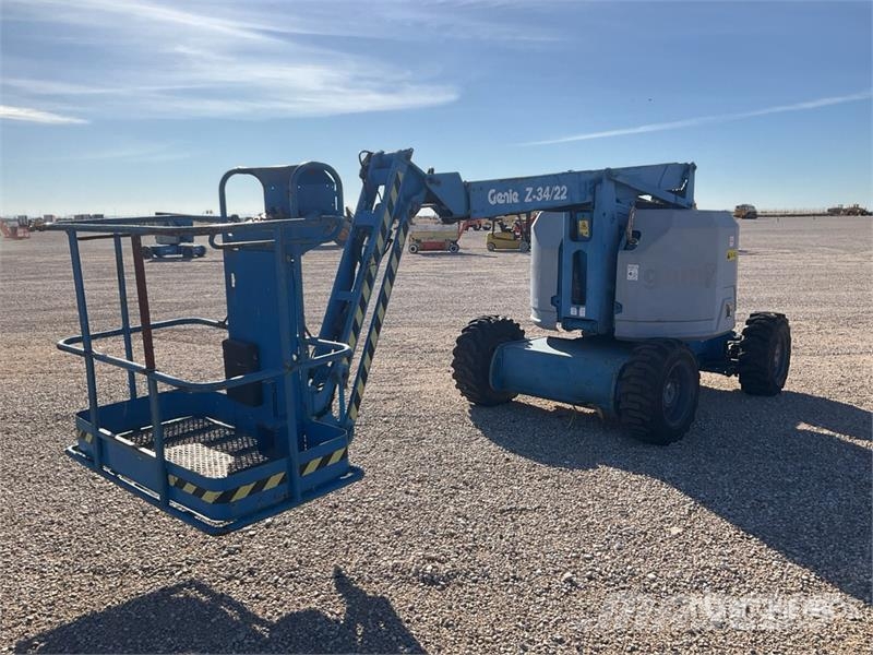 Genie Z34/22 4WD Diesel Articulating Boom Lift Articulated boom lifts