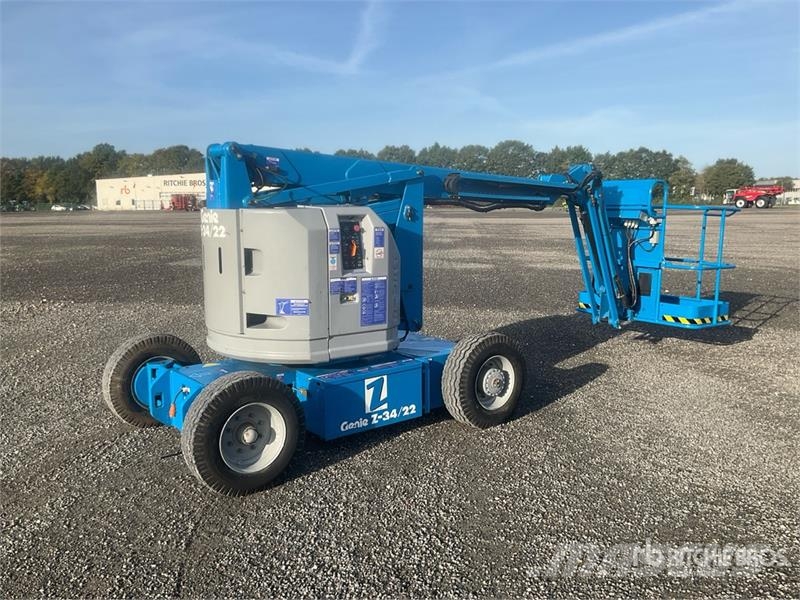 Genie Z34/22E 2WD Electric Articulating Boom Lift Nacelles articulées