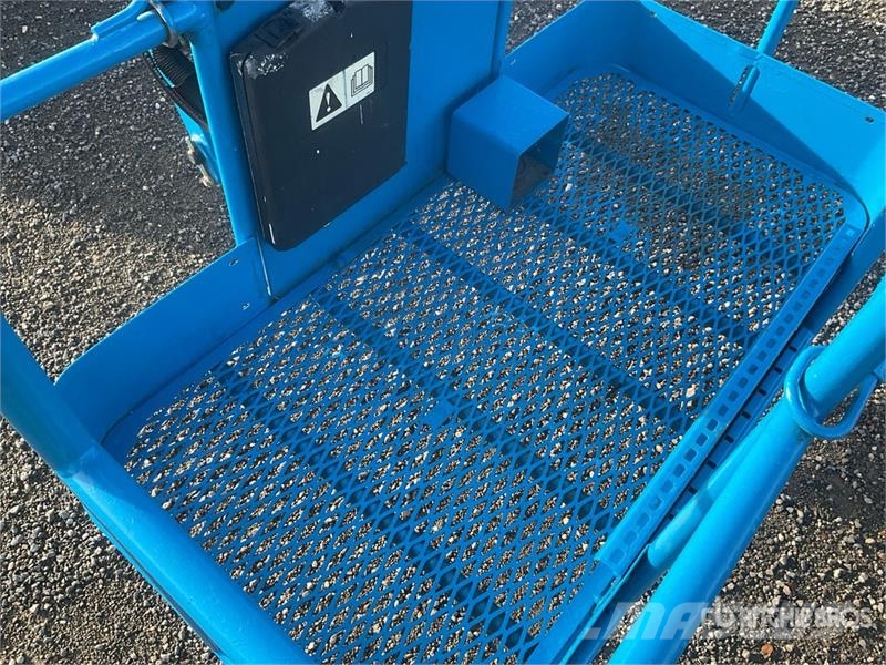 Genie Z34/22E 2WD Electric Articulating Boom Lift Nacelles articulées