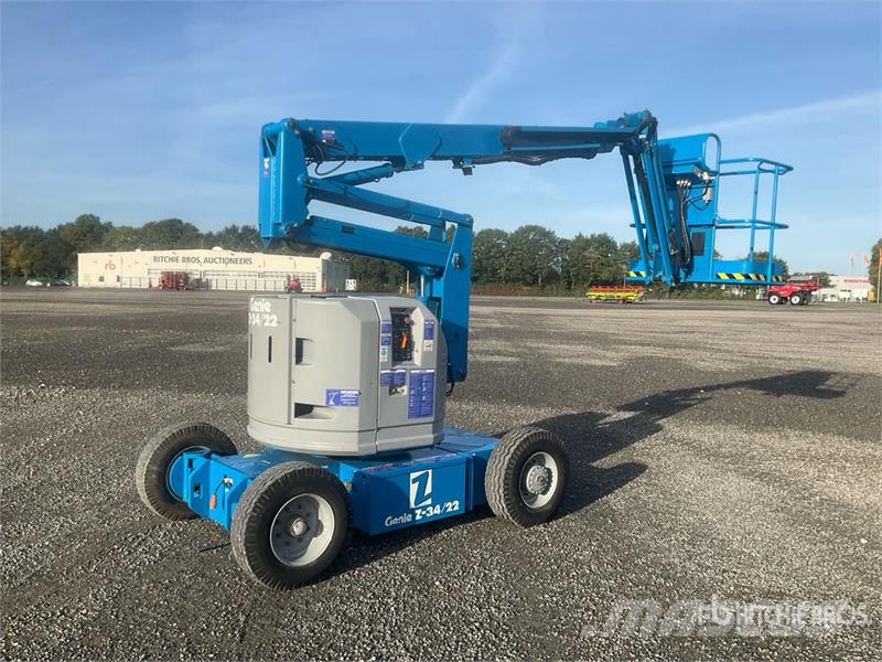 Genie Z34/22E 2WD Electric Articulating Boom Lift Nacelles articulées