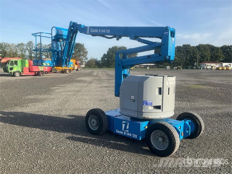 Genie Z34/22E 2WD Electric Articulating Boom Lift Nacelles articulées