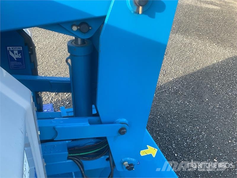 Genie Z34/22E 2WD Electric Articulating Boom Lift Nacelles articulées