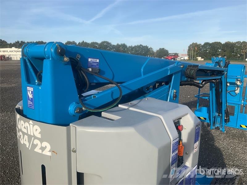 Genie Z34/22E 2WD Electric Articulating Boom Lift Nacelles articulées