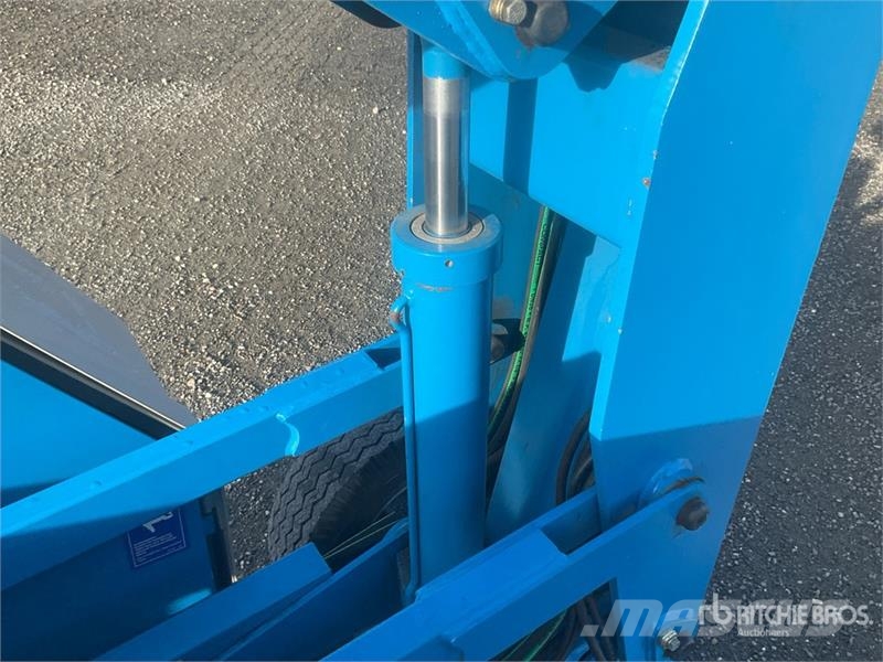 Genie Z34/22E 2WD Electric Articulating Boom Lift Nacelles articulées