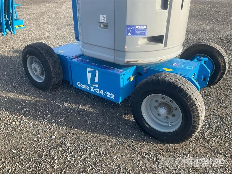 Genie Z34/22E 2WD Electric Articulating Boom Lift Nacelles articulées