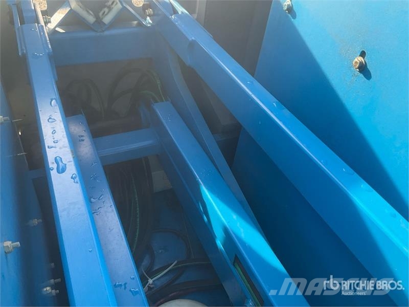Genie Z34/22E 2WD Electric Articulating Boom Lift Nacelles articulées