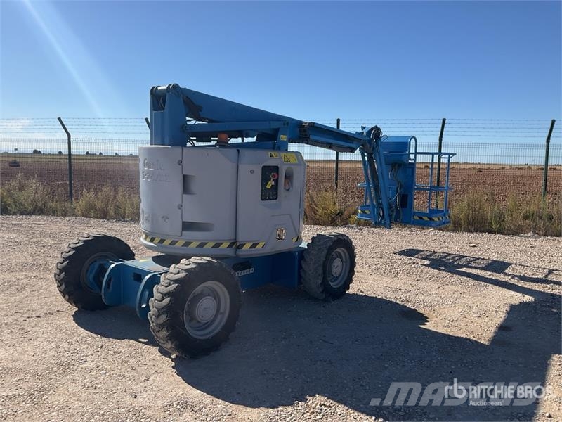 Genie Z34-22IC Diesel Articulating Boom Lift Articulated boom lifts