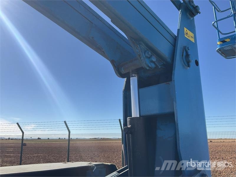 Genie Z34-22IC Diesel Articulating Boom Lift Articulated boom lifts