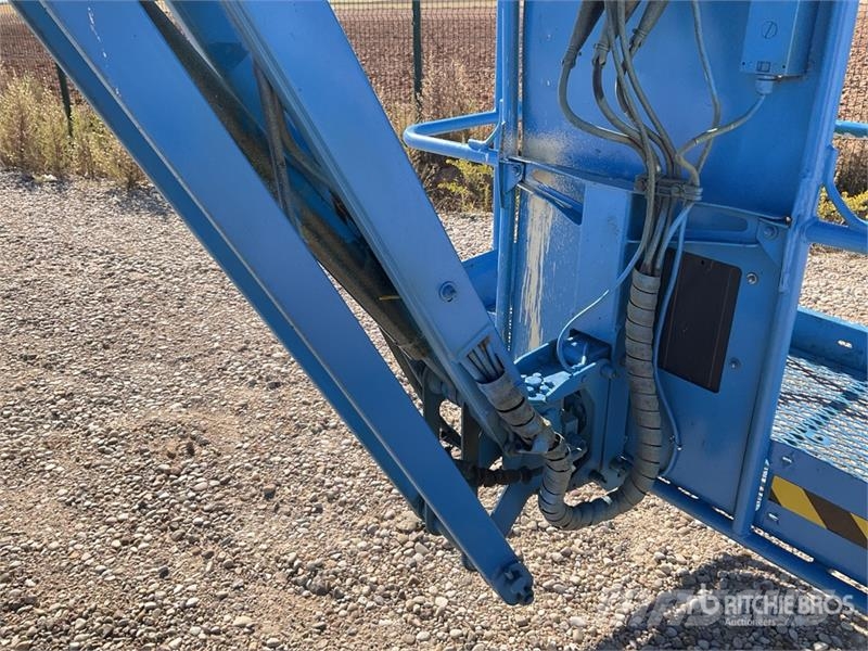 Genie Z34-22IC Diesel Articulating Boom Lift Articulated boom lifts