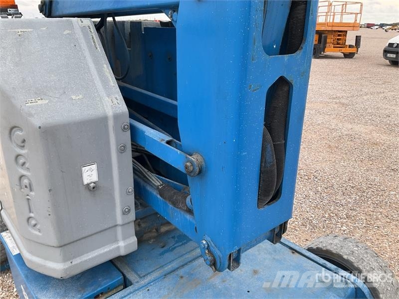 Genie Z34/22N 2WD Electric Articulating Boom Lift Articulated boom lifts