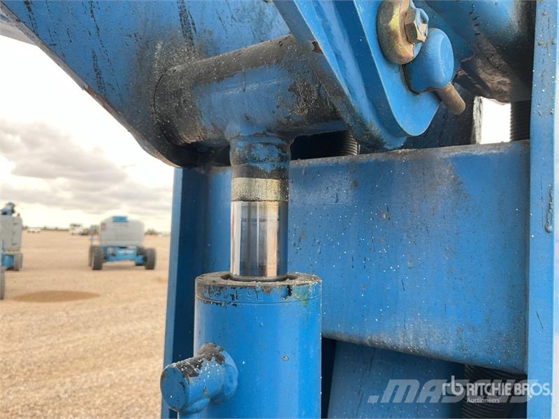Genie Z34/22N 2WD Electric Articulating Boom Lift Articulated boom lifts