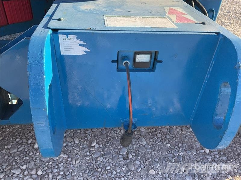 Genie Z34/22N 2WD Electric 12 mts Electric Articulating Articulated boom lifts