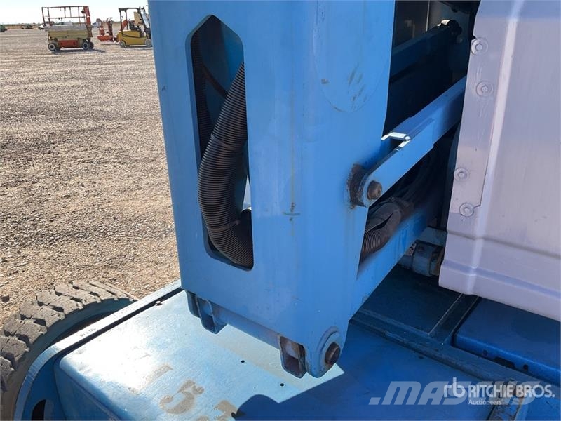 Genie Z34/22N 2WD Electric Articulating Boom Lift Articulated boom lifts