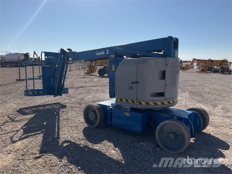 Genie Z34/22N 2WD Electric 12 mts Electric Articulating Articulated boom lifts