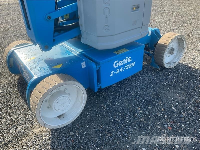 Genie Z34/22N 2WD Electric Articulating Boom Lift Nacelles articulées