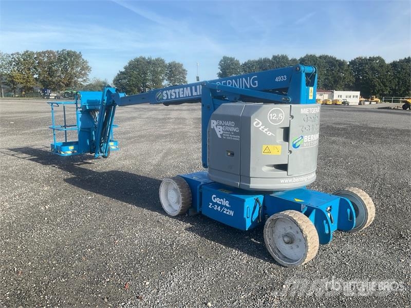 Genie Z34/22N 2WD Electric Articulating Boom Lift Nacelles articulées