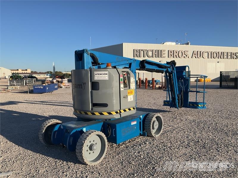 Genie Z34/22N 2WD Electric 12 mts Electric Articulating Articulated boom lifts