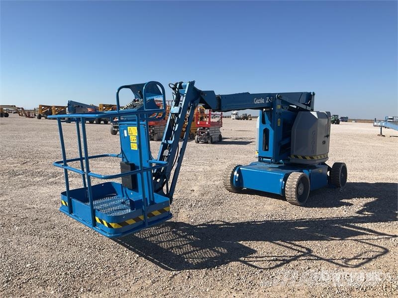 Genie Z34/22N 2WD Electric 12 mts Electric Articulating Articulated boom lifts