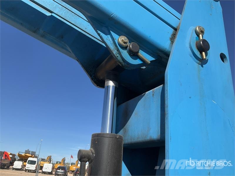 Genie Z34/22N 2WD Electric Articulating Boom Lift Articulated boom lifts