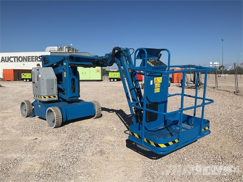 Genie Z34/22N 2WD Electric 12 mts Electric Articulating Articulated boom lifts