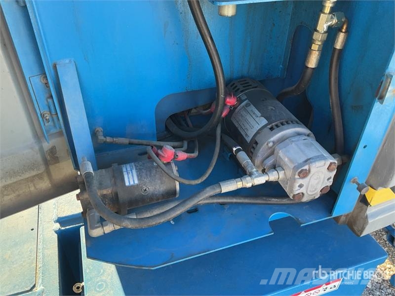Genie Z34/22N 2WD Electric 12 mts Electric Articulating Articulated boom lifts
