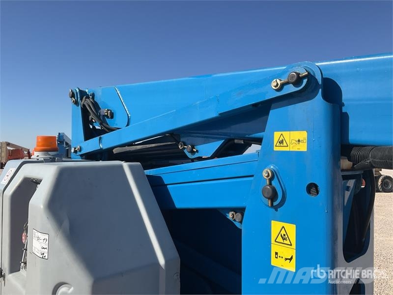 Genie Z34/22N 2WD Electric 12 mts Electric Articulating Articulated boom lifts