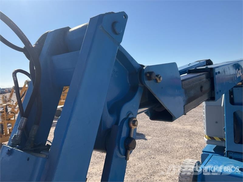 Genie Z34/22N 2WD Electric 12 mts Electric Articulating Articulated boom lifts